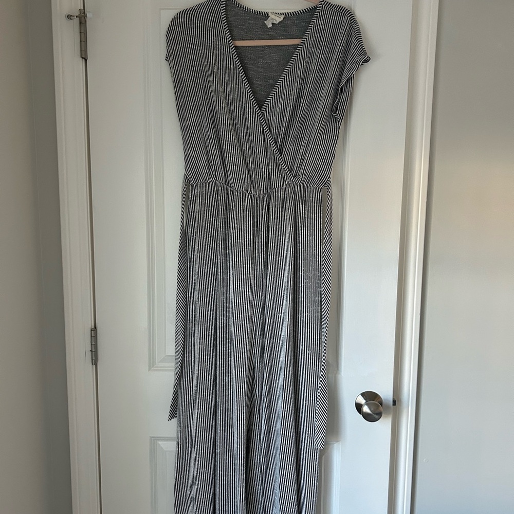 Caution To The Wind Gray Casual V-Neck Short Sleeve Jumpsuit